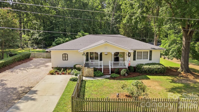 313 Elwood St, Kannapolis, NC 28081