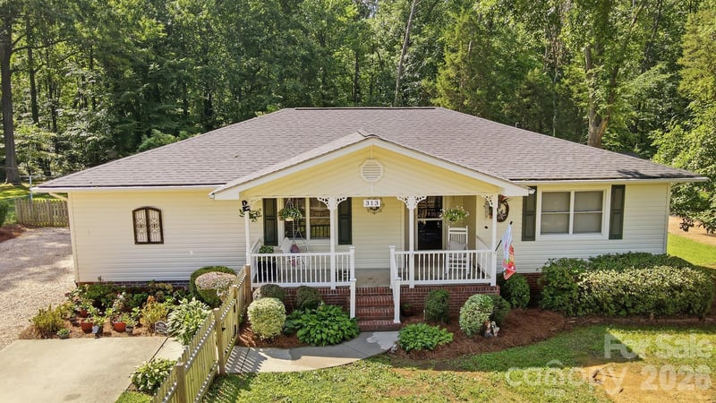 315 Elwood St, Kannapolis, NC 28081