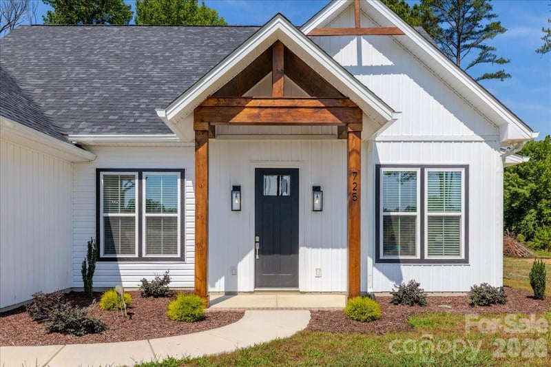 725 Potter Rd, Lancaster, SC 29720