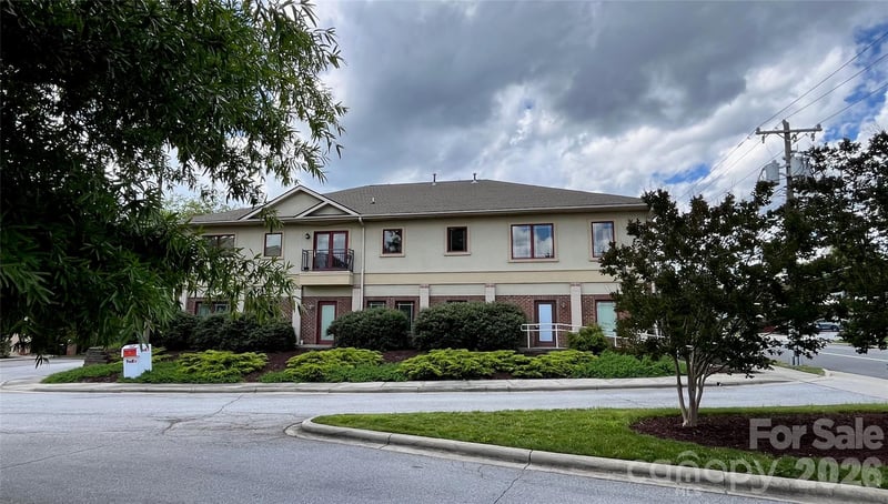 421 Church St, Hendersonville, NC 28792