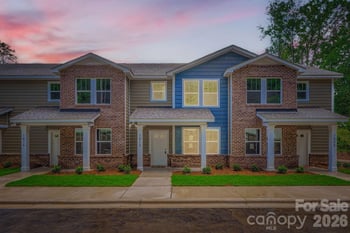 1614 Ct Brooks Cir, Charlotte, NC 28212