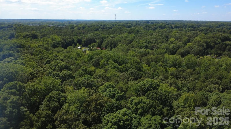 8680 Hills Dell Dr, Concord, NC 28027