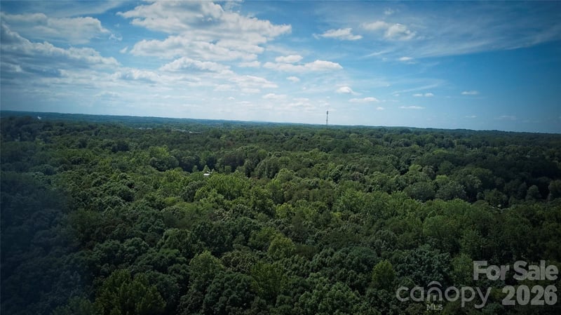 8680 Hills Dell Dr, Concord, NC 28027