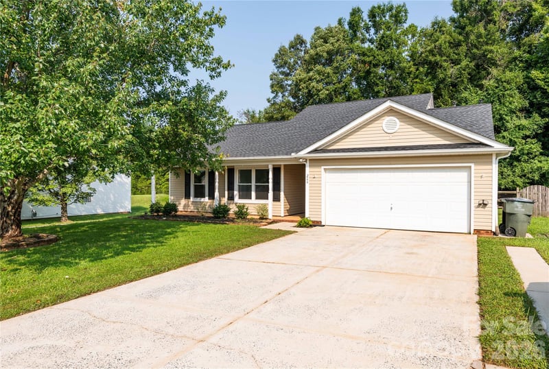 266 Kendra Dr, Concord, NC 28025