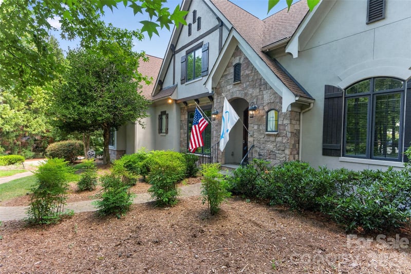 3003 Ocaso Ct, Matthews, NC 28104