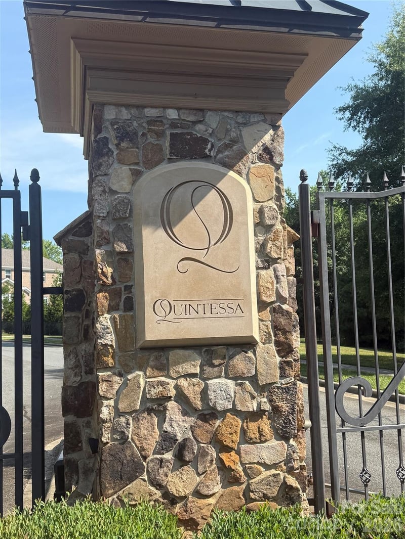 3003 Ocaso Ct, Matthews, NC 28104