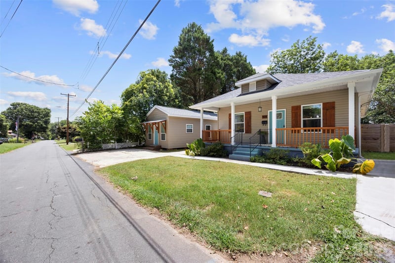 904 Laye St, Belmont, NC 28012