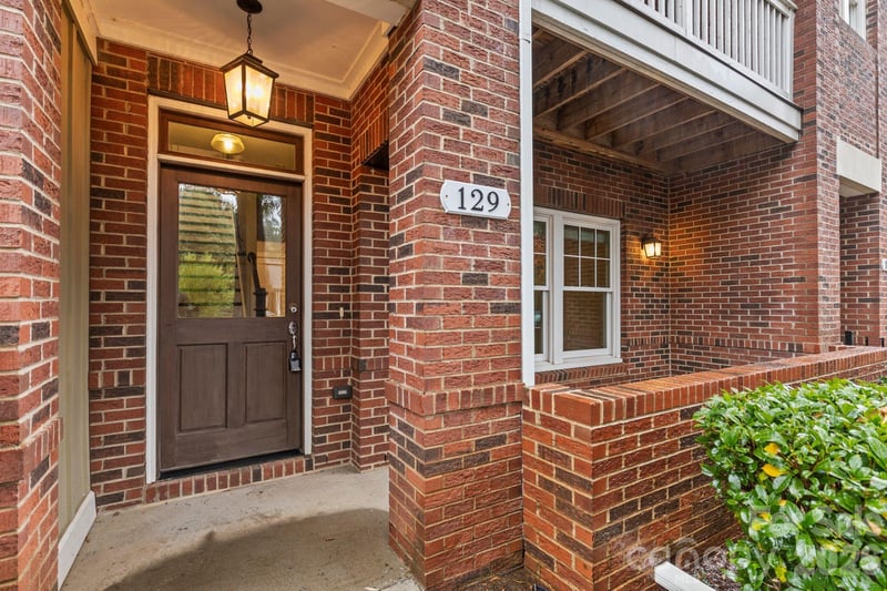 129 Grandin Rd, Charlotte, NC 28208