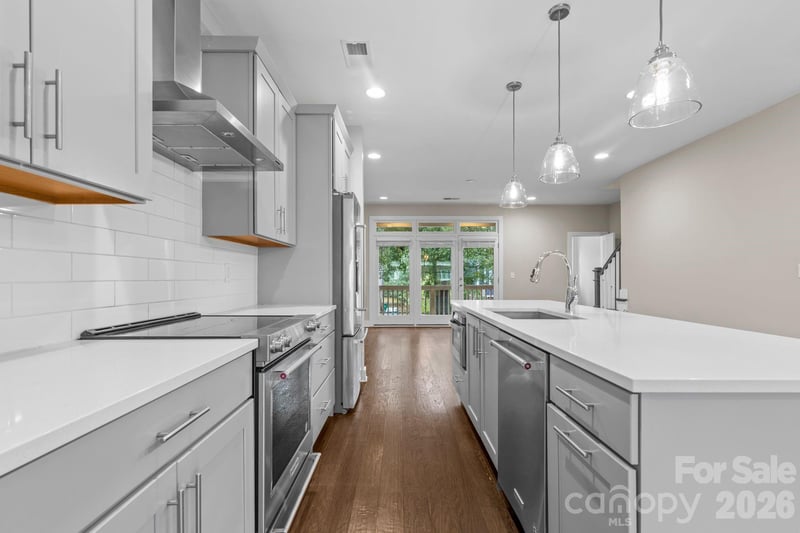 129 Grandin Rd, Charlotte, NC 28208