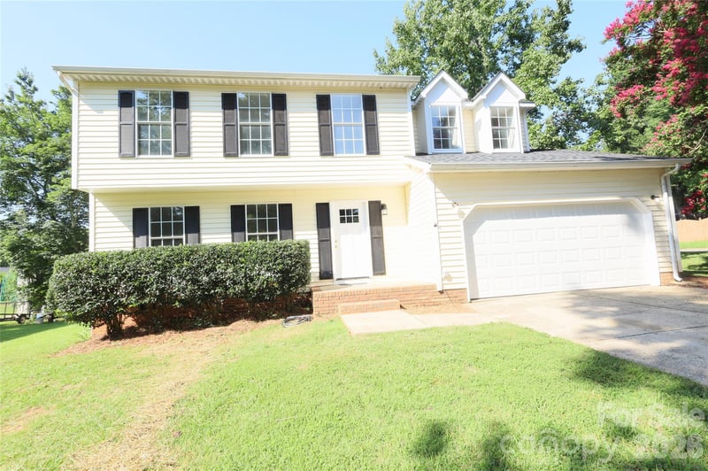 2000 Teresa Jill Dr, Charlotte, NC 28213