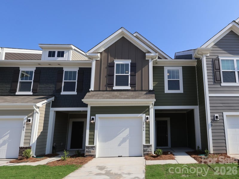 2704 Yeager Dr, Concord, NC 28027