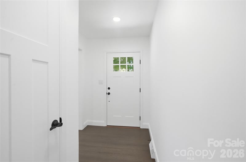 6908 Ludwig Dr, Charlotte, NC 28215