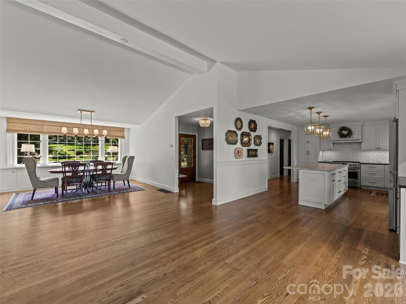 30 White Oak Rd, Asheville, NC 28803
