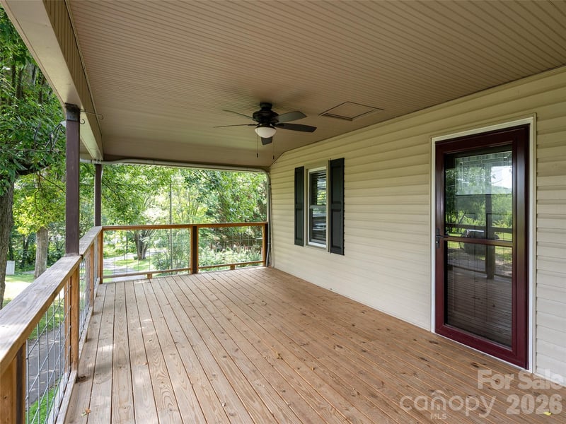 340 Mauney Cv, Waynesville, NC 28786