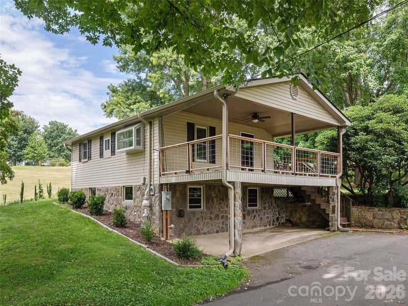 340 Mauney Cv, Waynesville, NC 28786