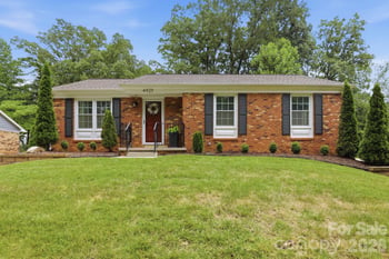 4927 Farm Pond Ln, Charlotte, NC 28212