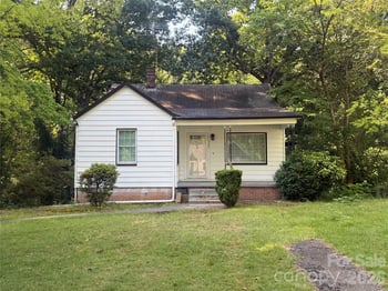 112 10th Ave, Hickory, NC 28602