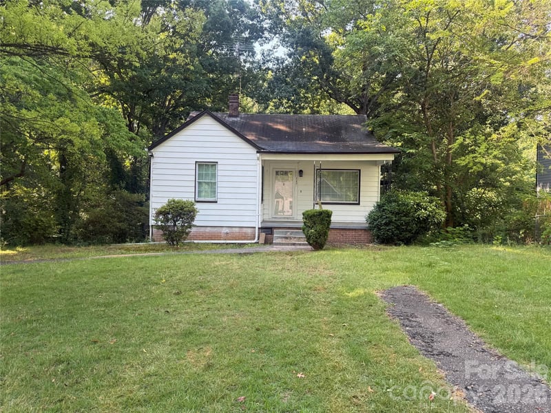 112 10th Ave, Hickory, NC 28602