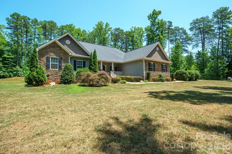 4628 Cayton Dr, Maiden, NC 28650