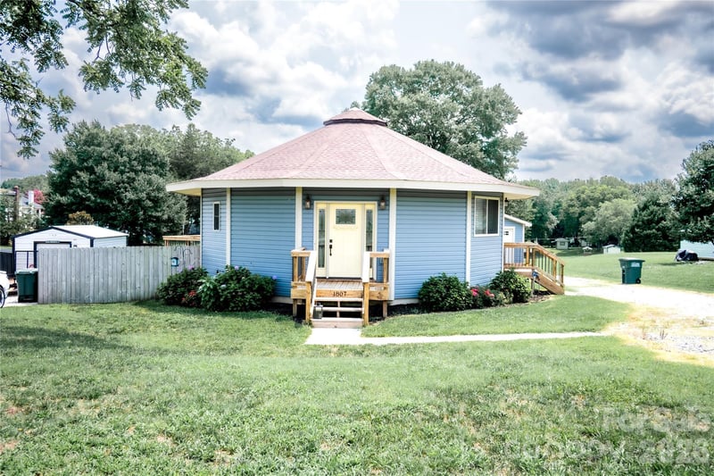 1807 Warren Ave, Gastonia, NC 28054