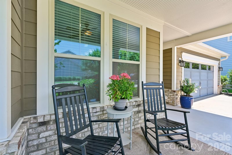 928 Elderberry Ln, Clover, SC 29710