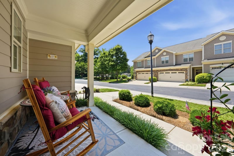 3025 Callaway Ct, Cramerton, NC 28032