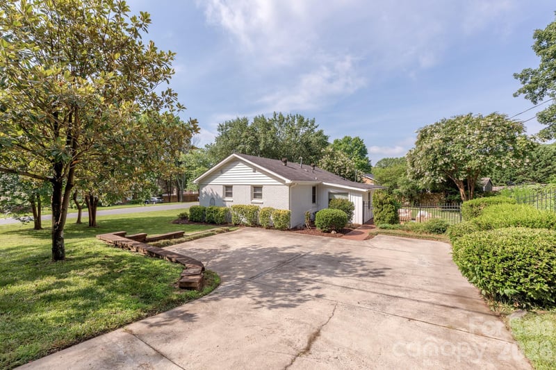 3600 Litchfield Rd, Charlotte, NC 28211
