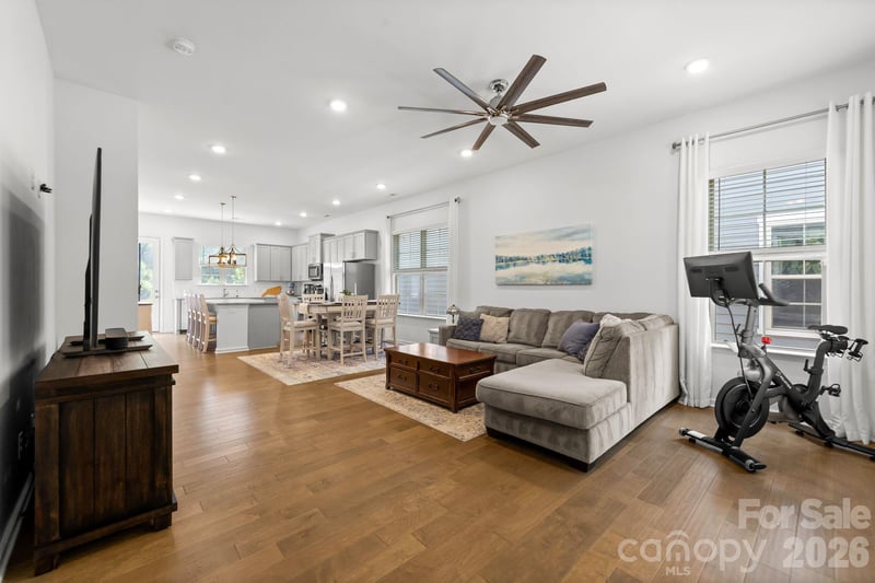 9432 Ainslie Downs St, Charlotte, NC 28273