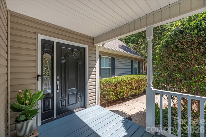 602 Hidden Springs Dr, Asheville, NC 28804