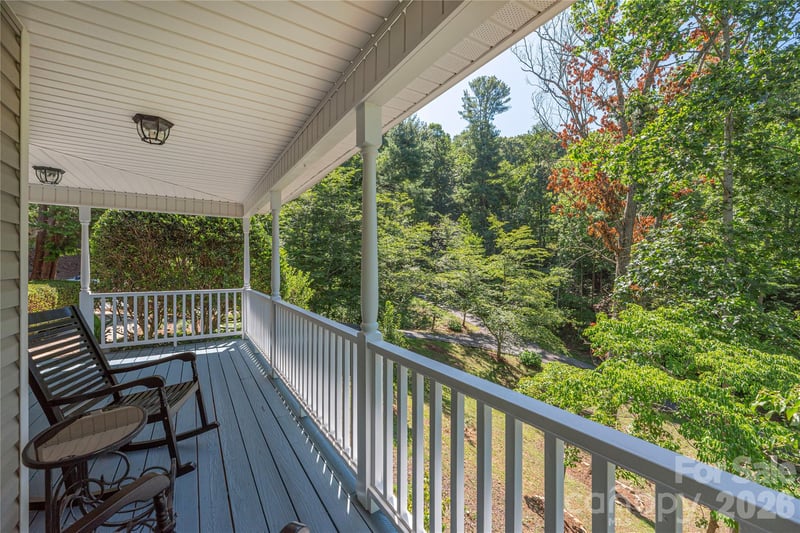 602 Hidden Springs Dr, Asheville, NC 28804