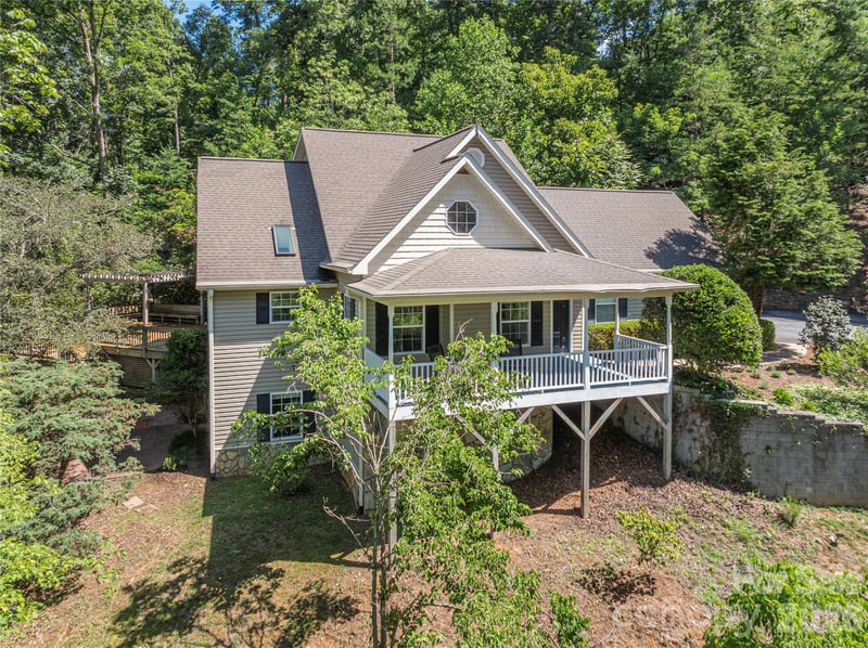 602 Hidden Springs Dr, Asheville, NC 28804