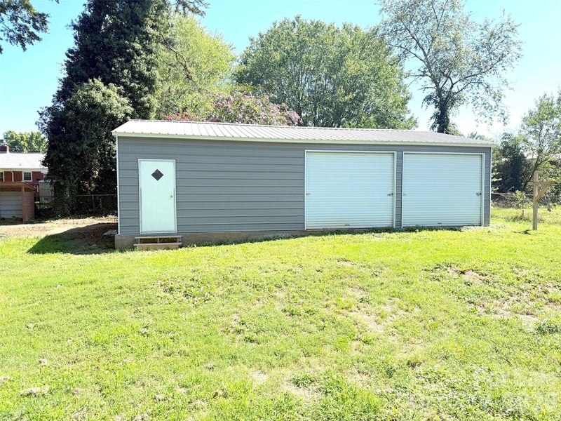 1317 Meadowbrook Cir, Salisbury, NC 28144