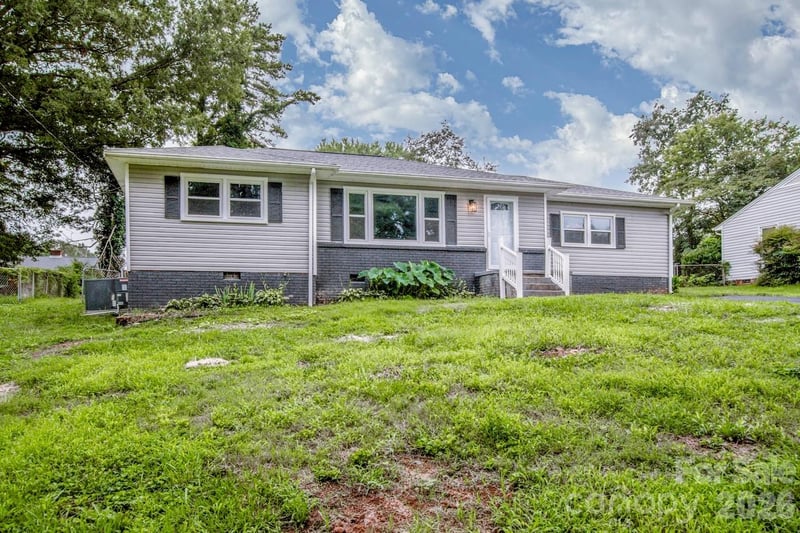1317 Meadowbrook Cir, Salisbury, NC 28144