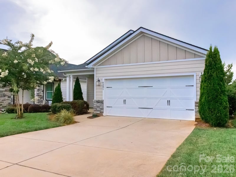 6281 Raven Rock Dr, Denver, NC 28037