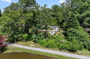 211 Rhododendron Ave, Black Mountain, NC 28711