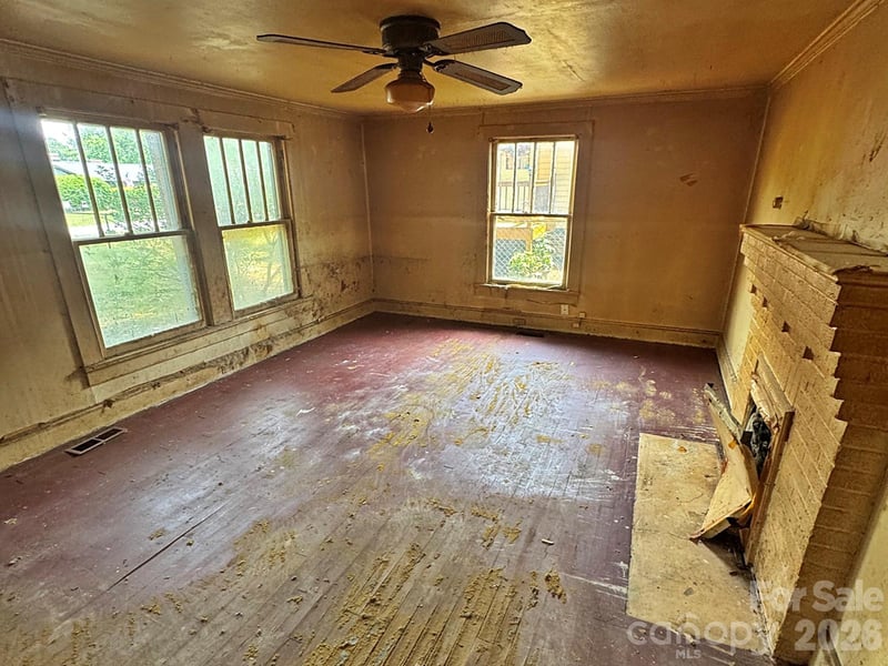 2806 Royal Ave, Kannapolis, NC 28083