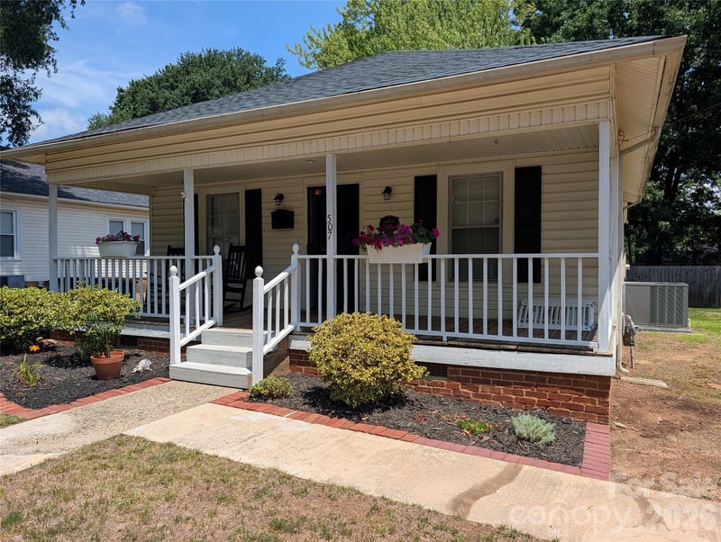 507 10th St, Kannapolis, NC 28083