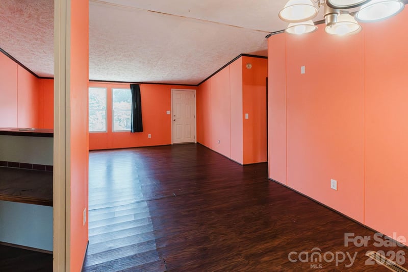 308 Forest Hollow Dr, Statesville, NC 28677