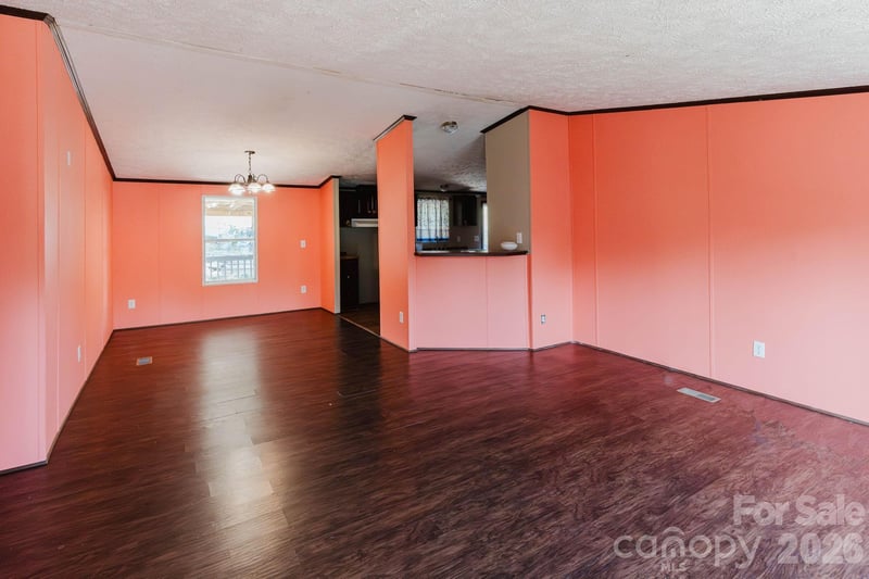 308 Forest Hollow Dr, Statesville, NC 28677