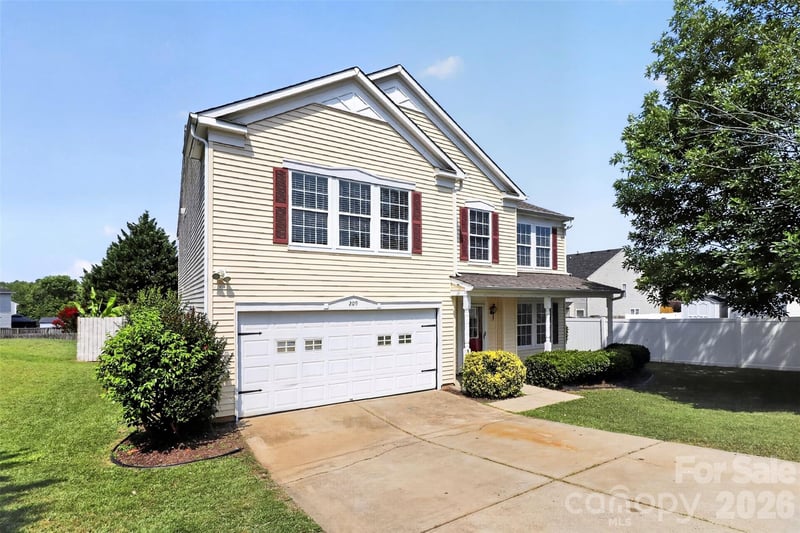 209 Farm Springs Dr, Mount Holly, NC 28120