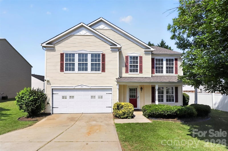 209 Farm Springs Dr, Mount Holly, NC 28120