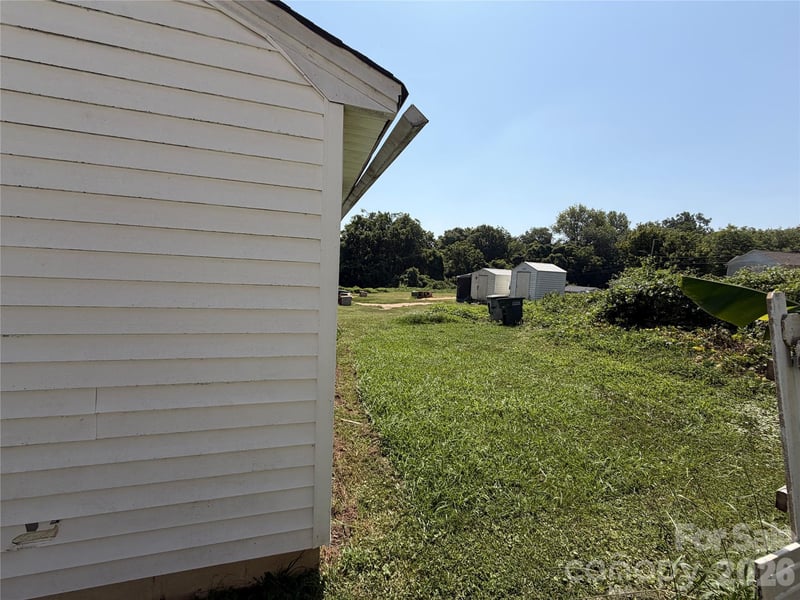 215 Sloan Ave, Gastonia, NC 28052