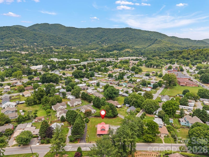 1434 Main St, Waynesville, NC 28786