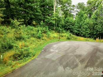 120 Ben Lippen School Rd, Asheville, NC 28806