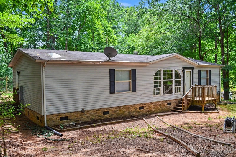 176 Sharon Ridge Ln, Statesville, NC 28677