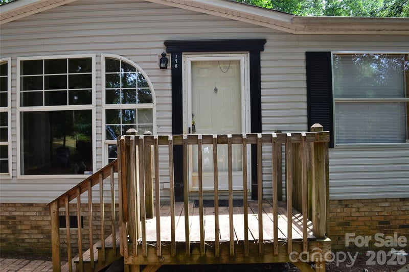 176 Sharon Ridge Ln, Statesville, NC 28677