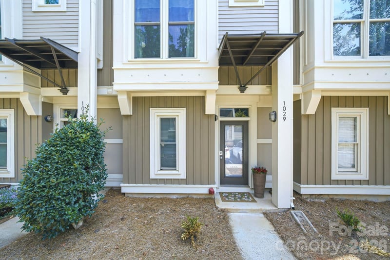 1029 Park West Dr, Charlotte, NC 28209