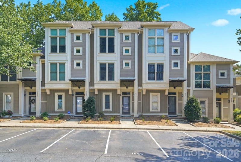 1029 Park West Dr, Charlotte, NC 28209
