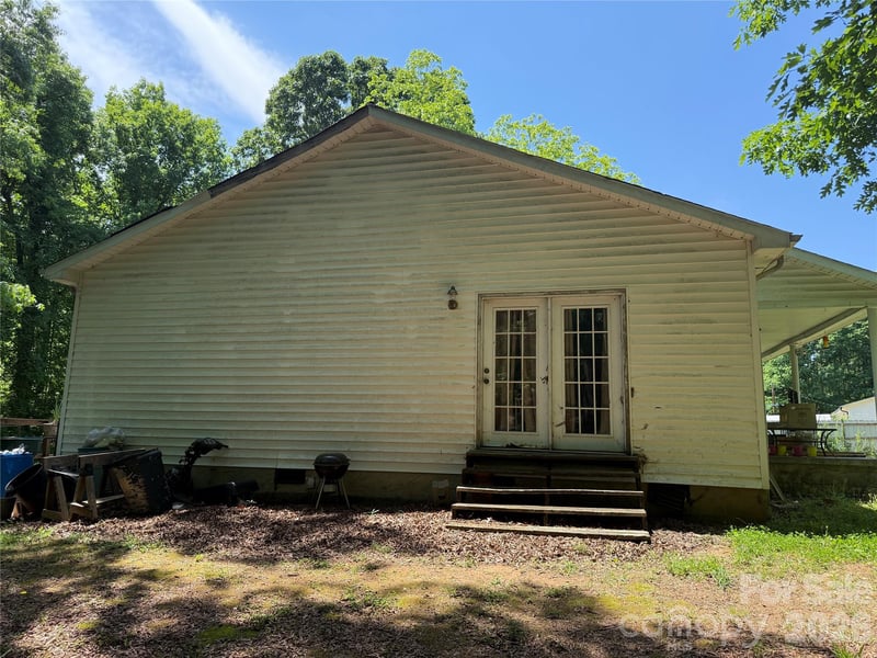 4355 Bob St, Claremont, NC 28610