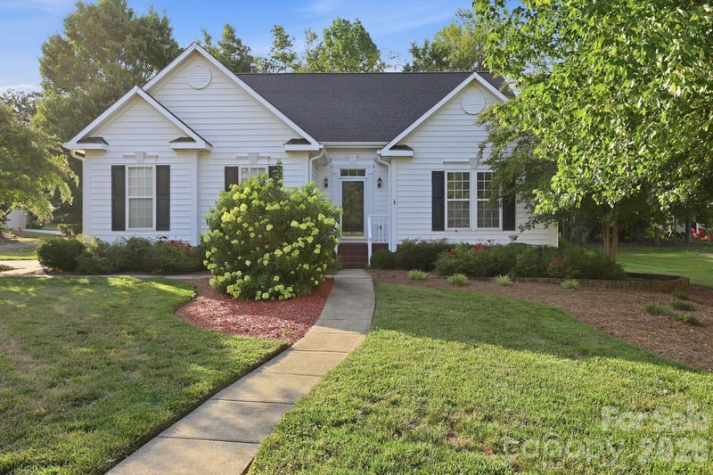 2430 Saguaro Ln, Kannapolis, NC 28083